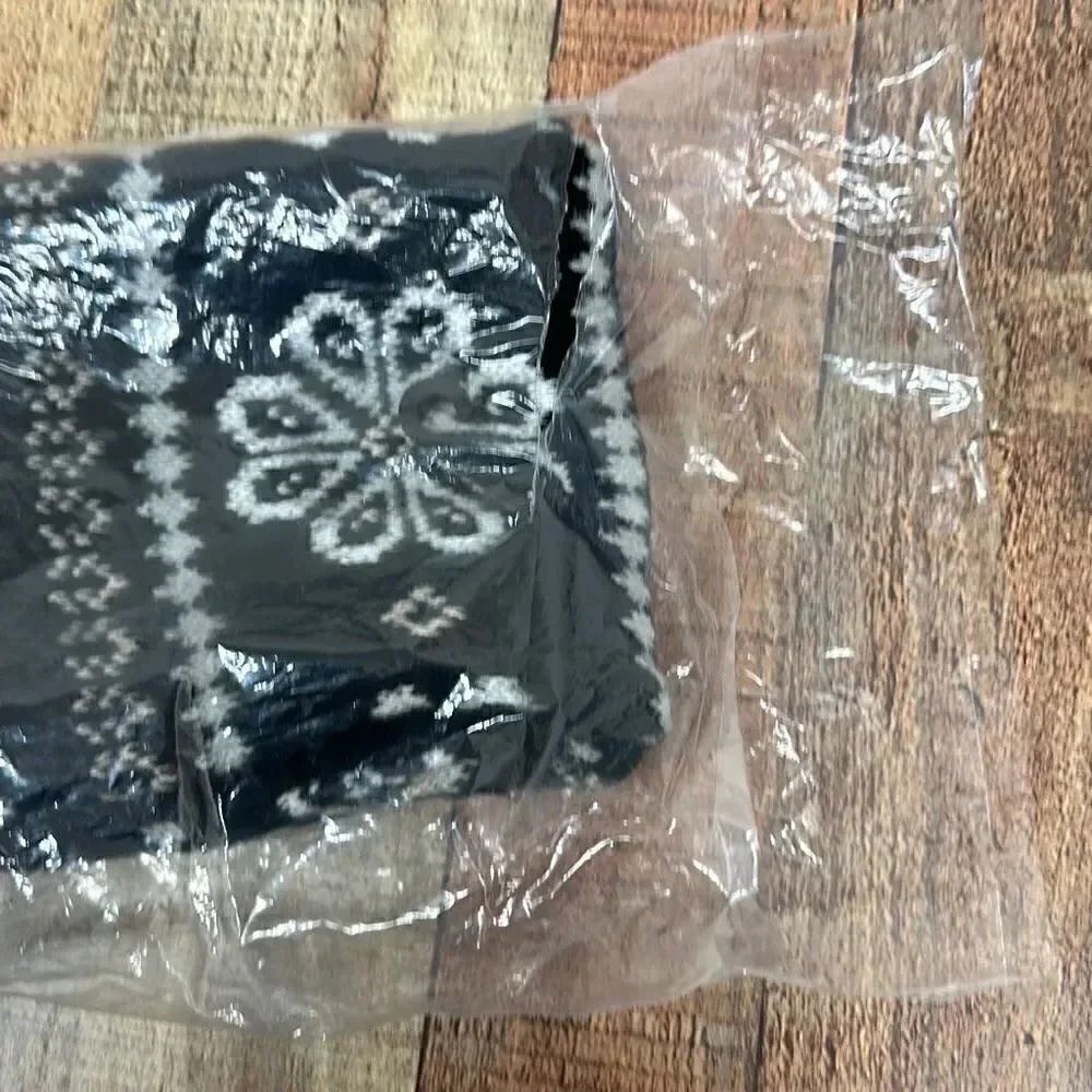 NWT Muk Luks Reversible Scarf, Beanie, and Touchscreen Gloves Set - Picture 6 of 6